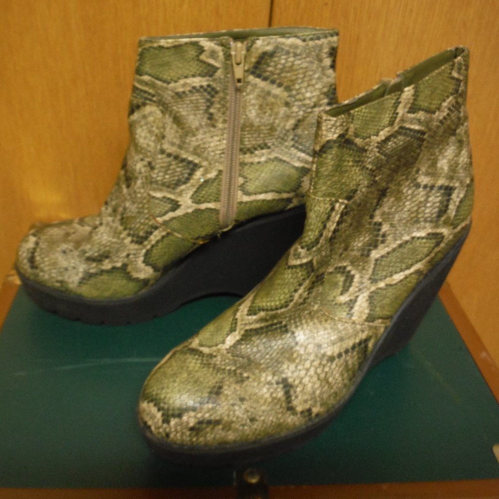 Women's Vegan Booties